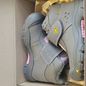 Keen girls shoes
